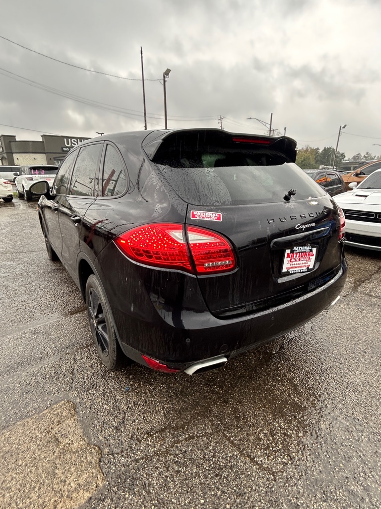 Photo 6 of this PORSCHE CAYENNE