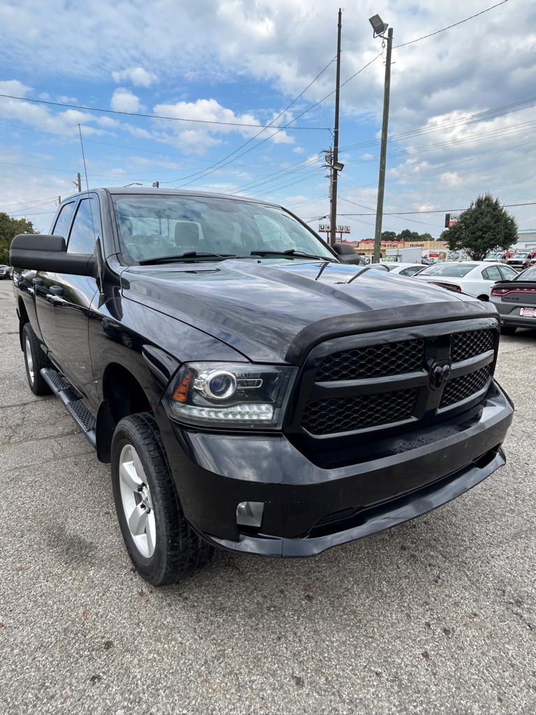 Photo 2 of this RAM 1500