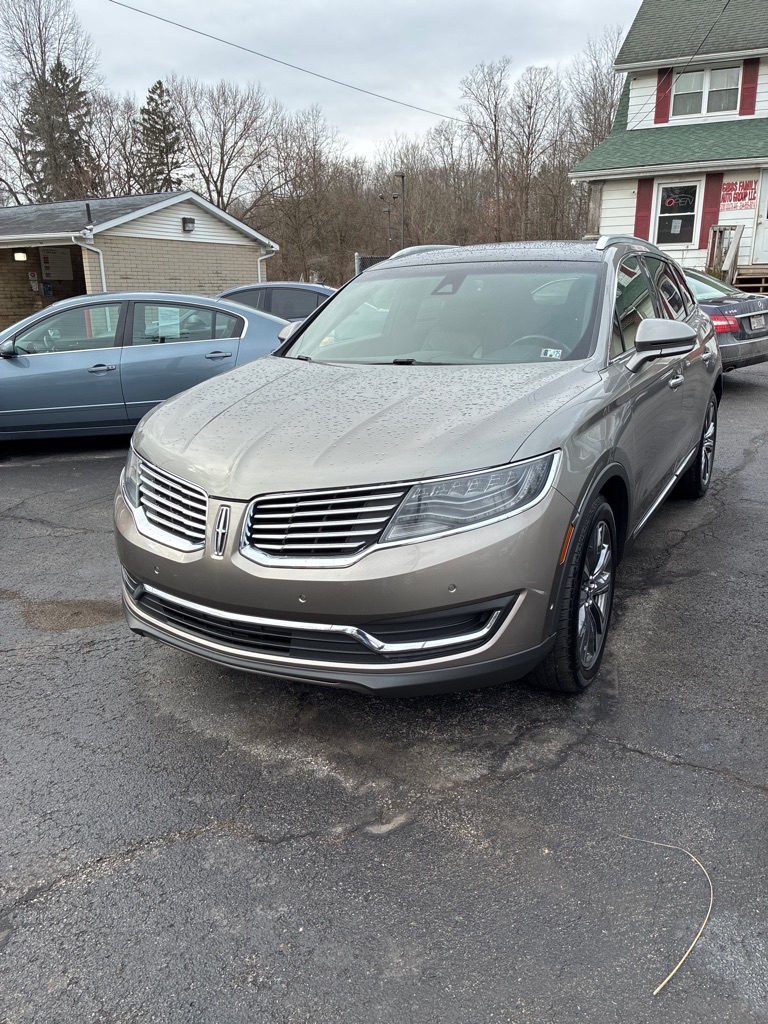 Photo 2 of this LINCOLN MKX