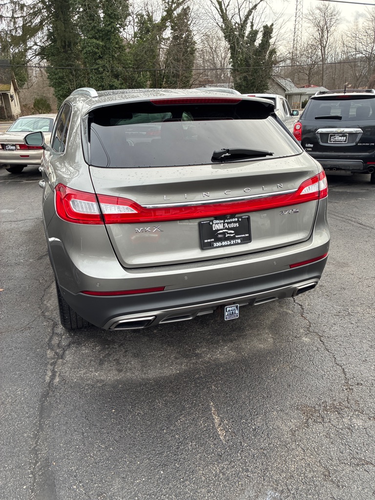Photo 3 of this LINCOLN MKX