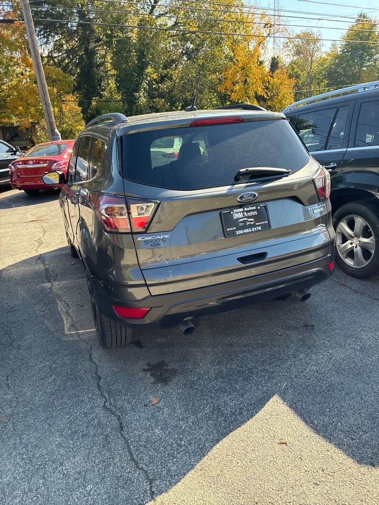 Photo 3 of this FORD ESCAPE