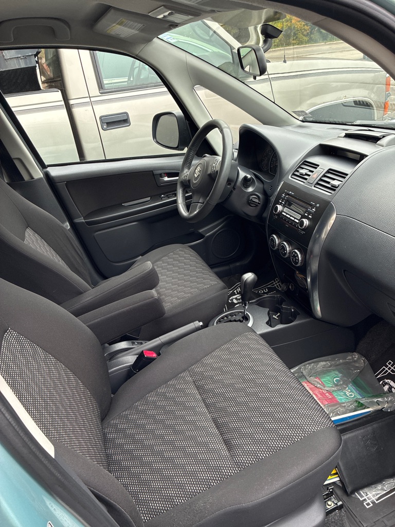 Photo 4 of this SUZUKI SX4