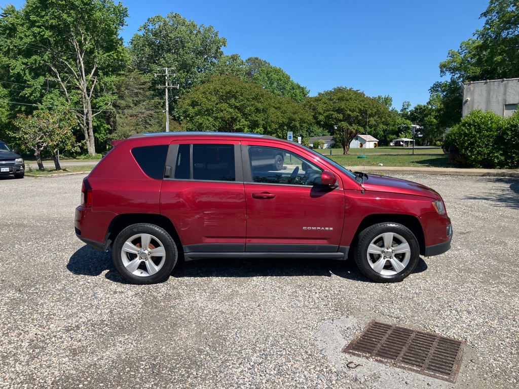 Photo 5 of this JEEP COMPASS