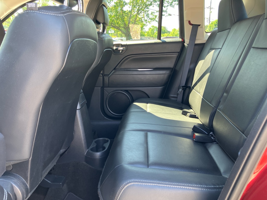 Photo 12 of this JEEP COMPASS