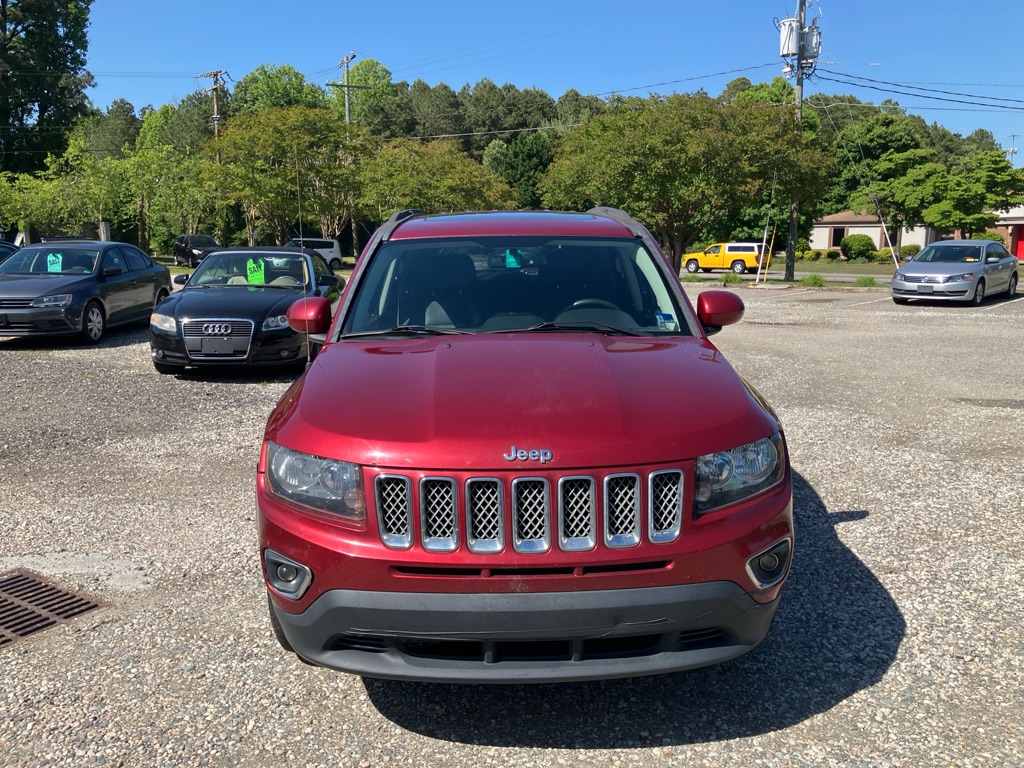 Photo 3 of this JEEP COMPASS