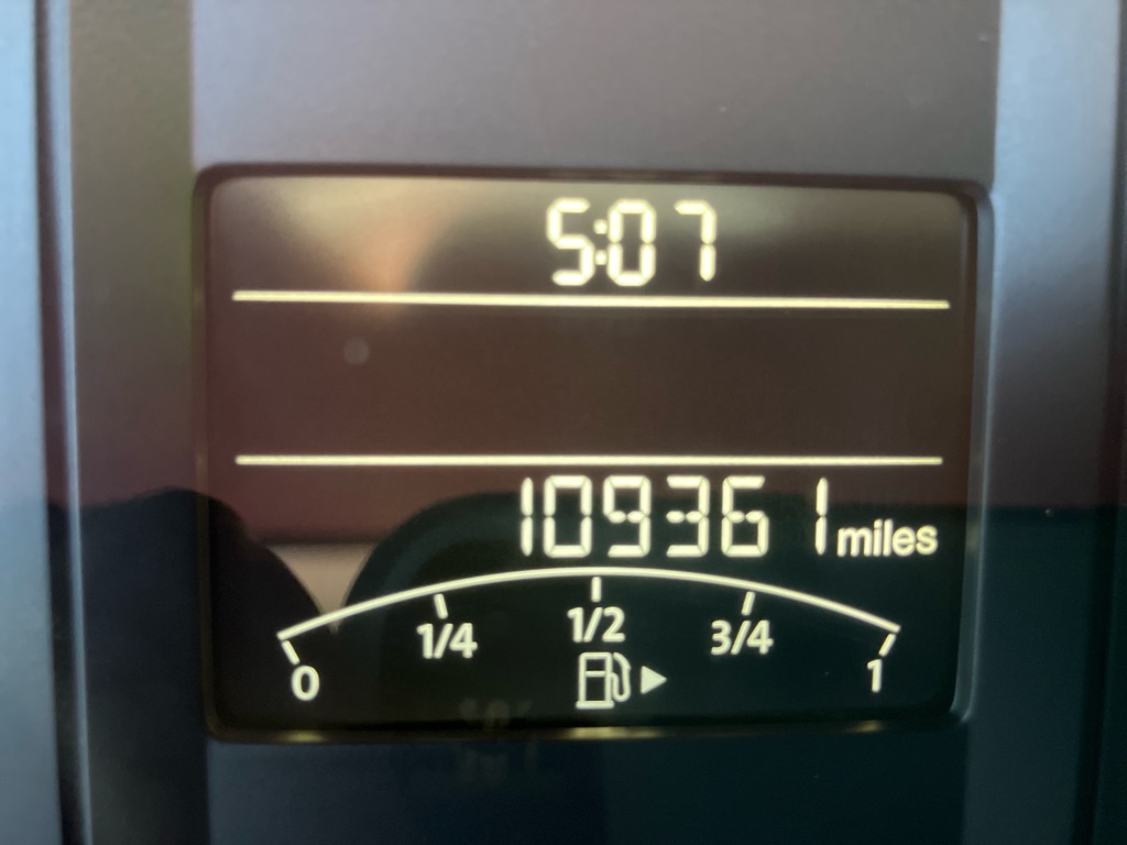 Photo 17 of this VOLKSWAGEN JETTA