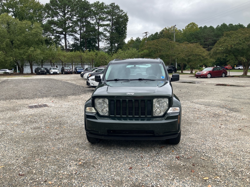 Photo 3 of this JEEP LIBERTY