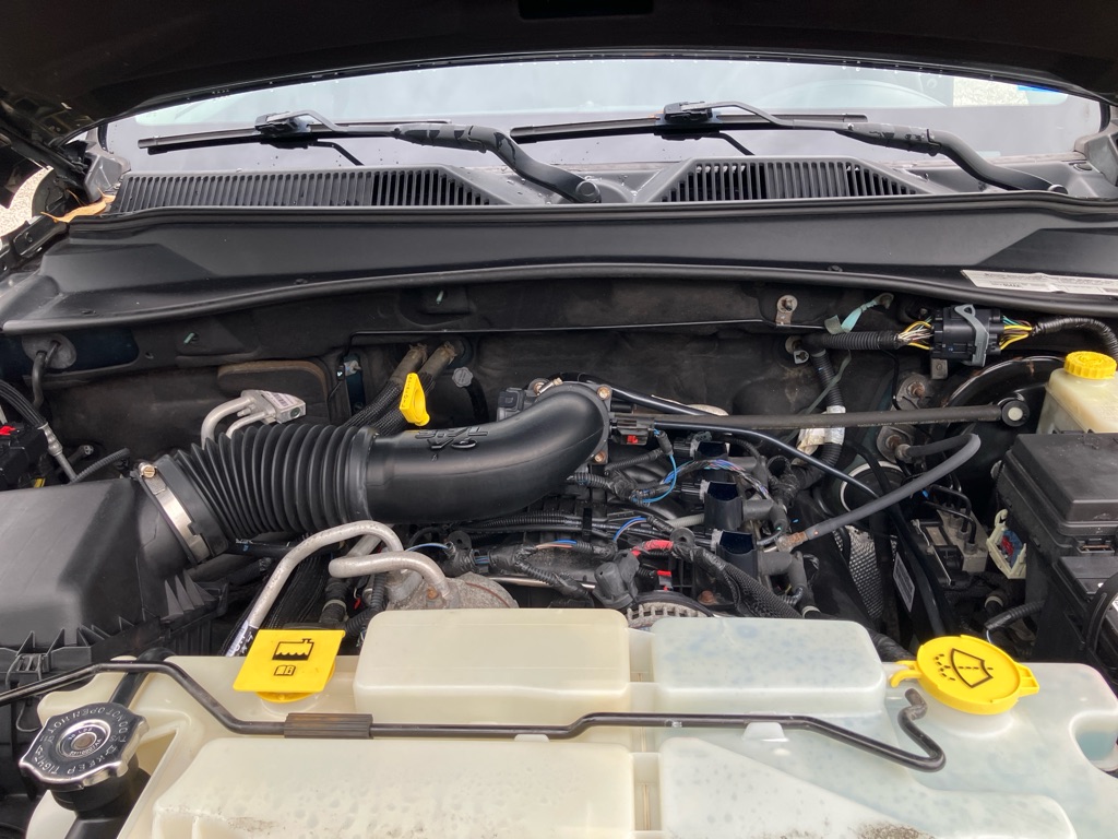 Photo 17 of this JEEP LIBERTY