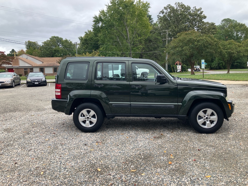 Photo 5 of this JEEP LIBERTY