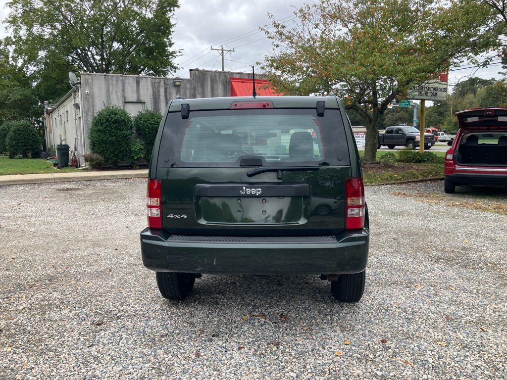 Photo 7 of this JEEP LIBERTY