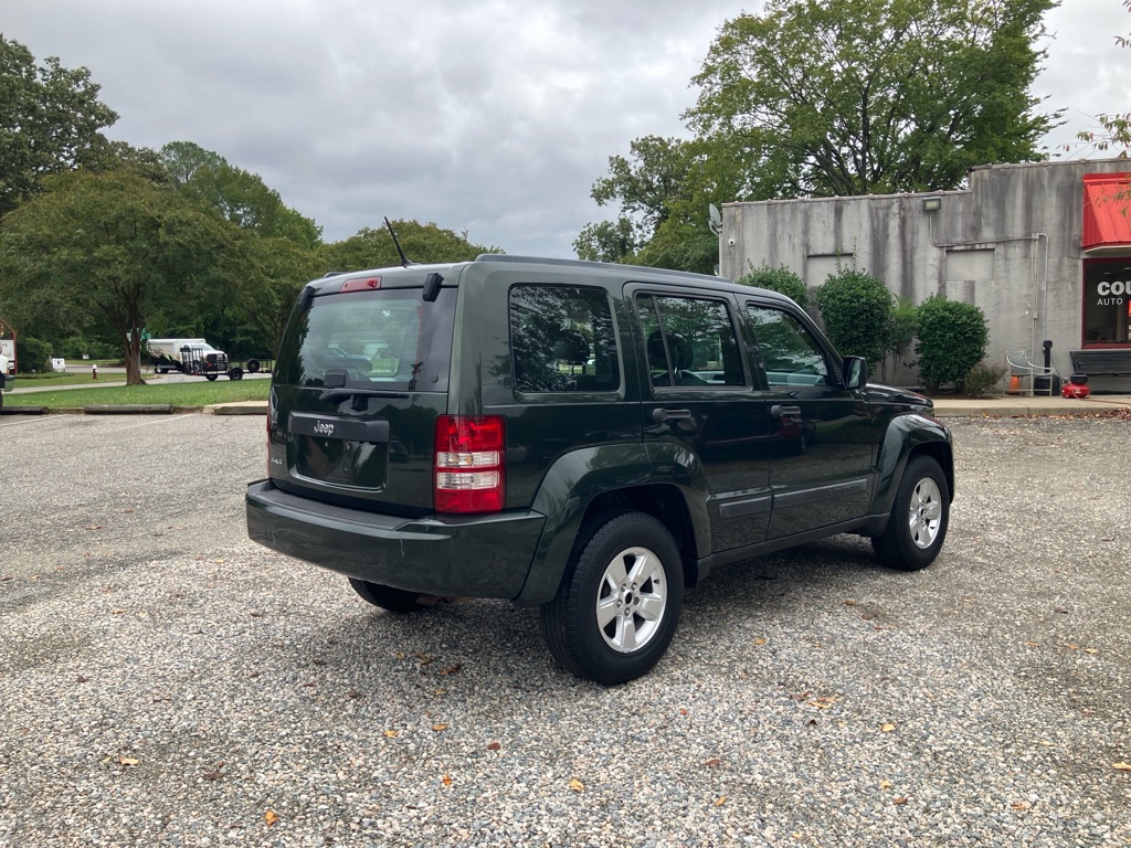 Photo 6 of this JEEP LIBERTY