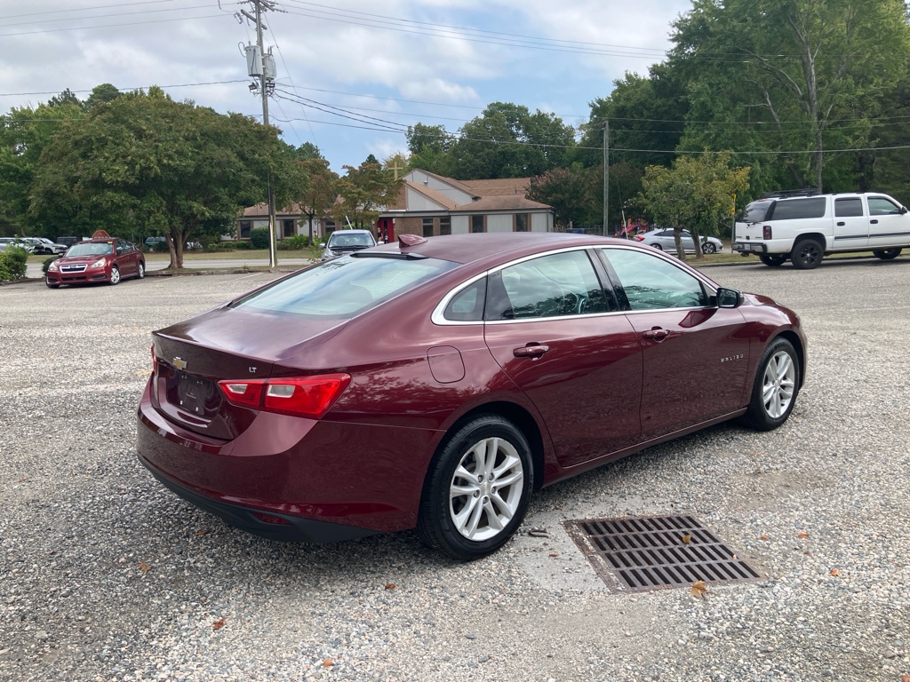 Photo 6 of this CHEVROLET MALIBU