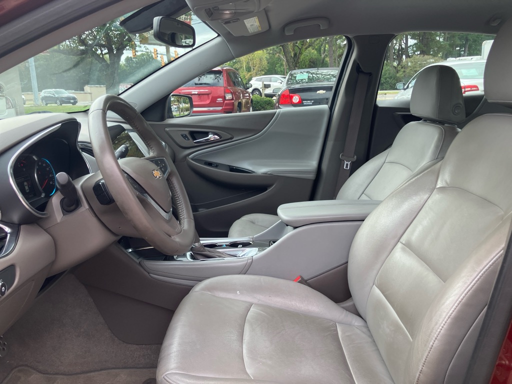 Photo 11 of this CHEVROLET MALIBU