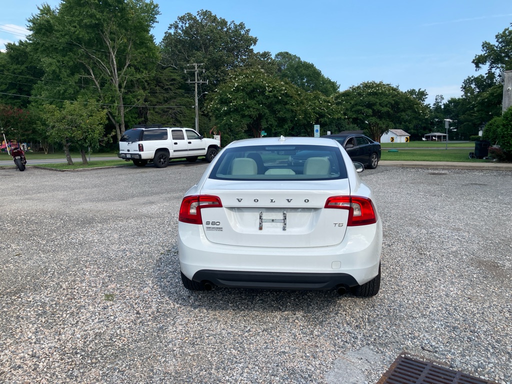 Photo 7 of this VOLVO S60
