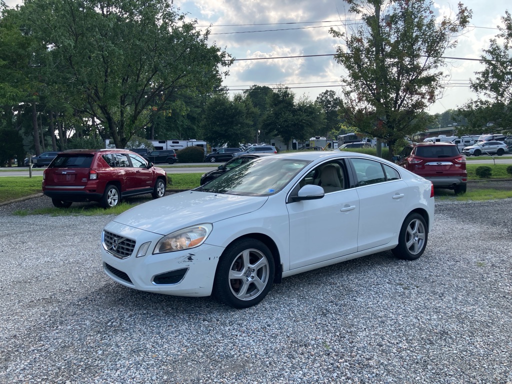Photo 2 of this VOLVO S60
