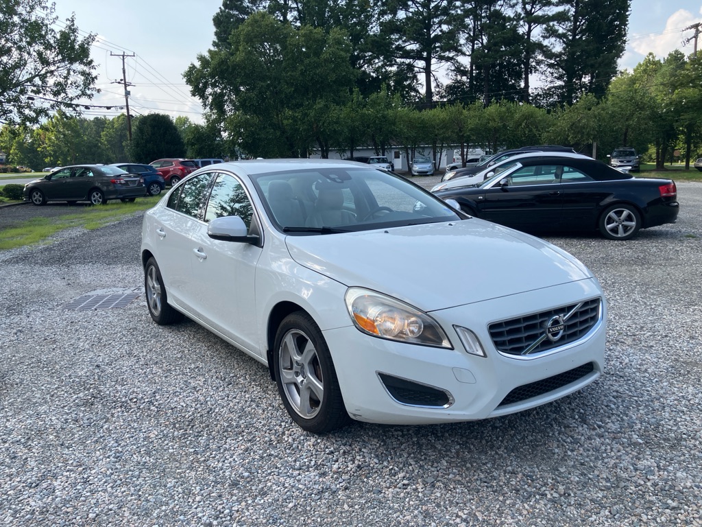 Photo 4 of this VOLVO S60