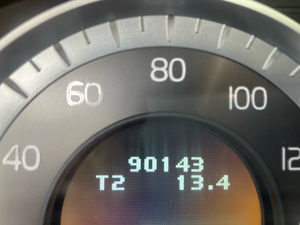 Photo 14 of this VOLVO S60