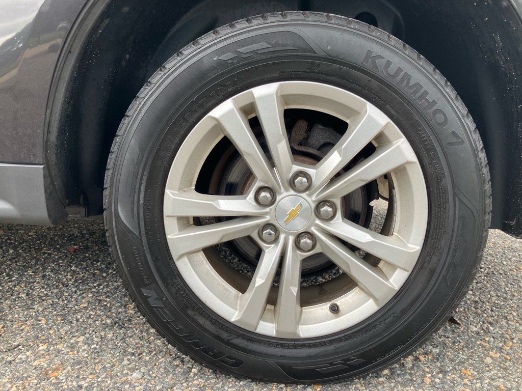 Photo 9 of this CHEVROLET EQUINOX