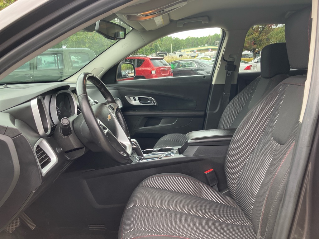 Photo 11 of this CHEVROLET EQUINOX