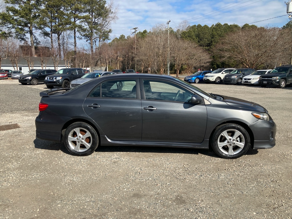 Photo 5 of this TOYOTA COROLLA