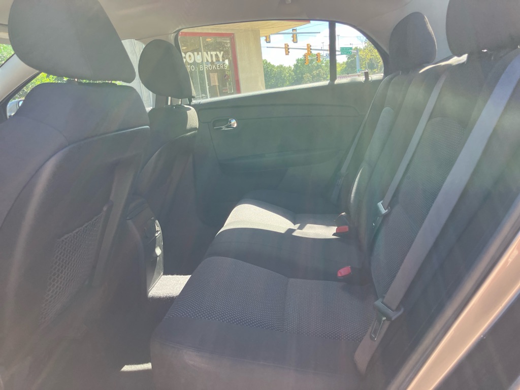 Photo 11 of this CHEVROLET MALIBU