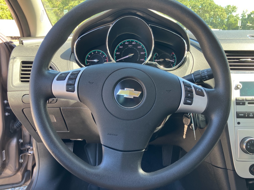 Photo 12 of this CHEVROLET MALIBU