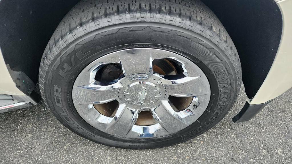CHEVROLET SUBURBAN 2015 CHEVROLET SUBURBAN 1GNSKKKC6FR240560