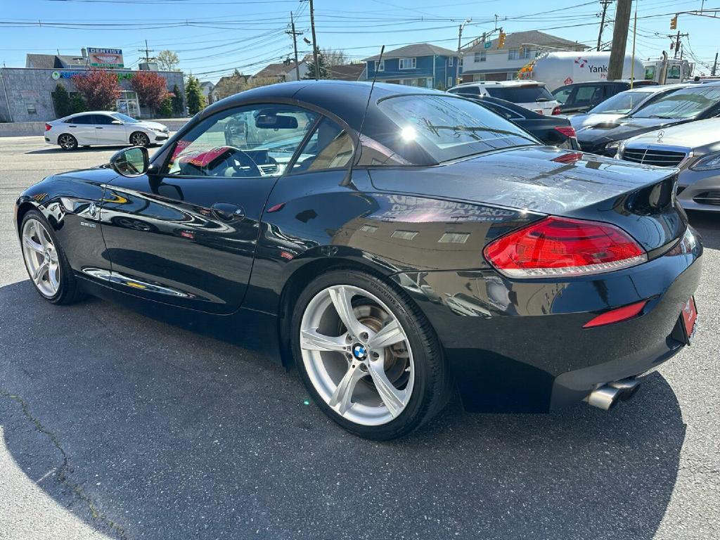 BMW Z4 2013 BMW Z4 WBALL5C55DJ104389