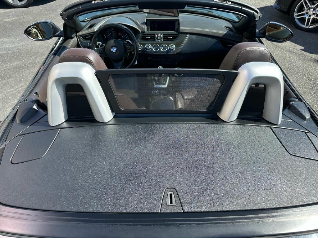 BMW Z4 2013 BMW Z4 WBALL5C55DJ104389