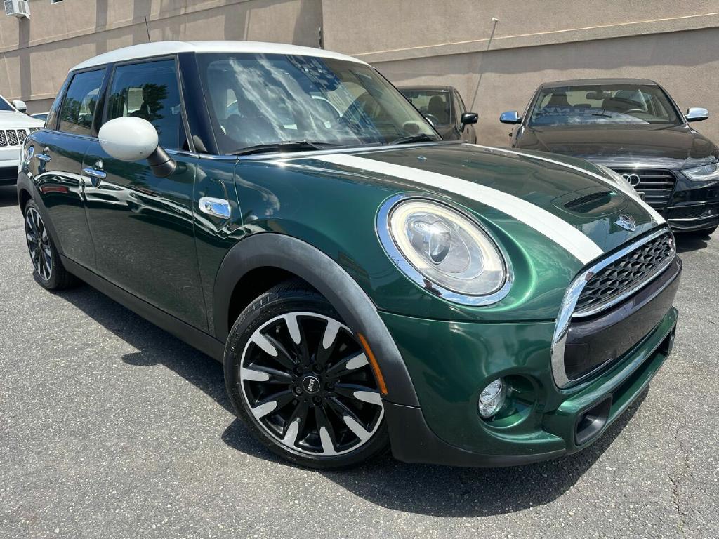 MINI HARDTOP 4 DOOR 2016 MINI HARDTOP 4 DOOR WMWXU3C52G2D27798