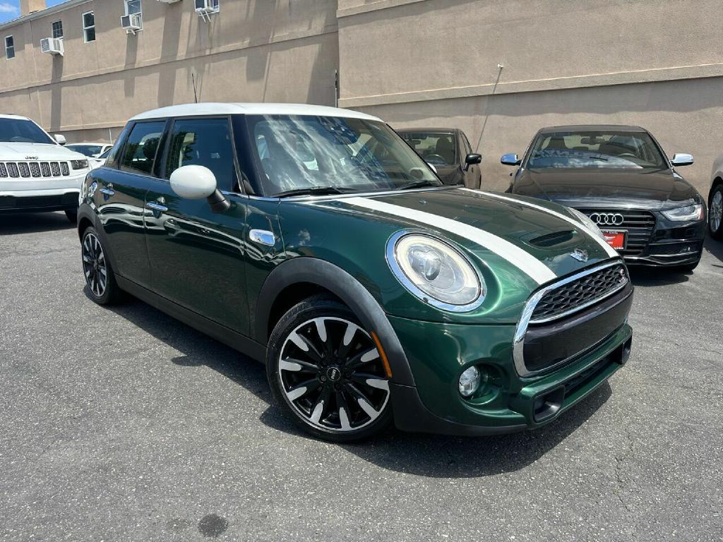 MINI HARDTOP 4 DOOR 2016 MINI HARDTOP 4 DOOR WMWXU3C52G2D27798