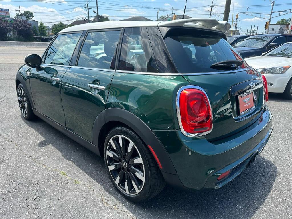 MINI HARDTOP 4 DOOR 2016 MINI HARDTOP 4 DOOR WMWXU3C52G2D27798