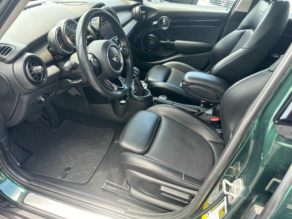 MINI HARDTOP 4 DOOR 2016 MINI HARDTOP 4 DOOR WMWXU3C52G2D27798