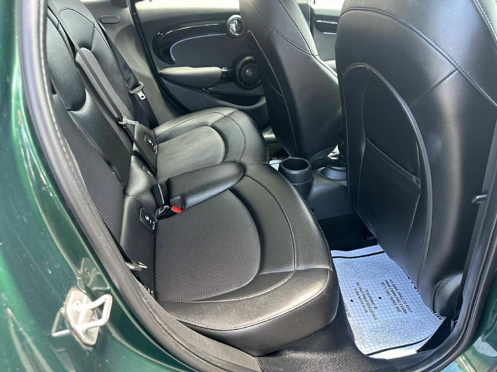 MINI HARDTOP 4 DOOR 2016 MINI HARDTOP 4 DOOR WMWXU3C52G2D27798