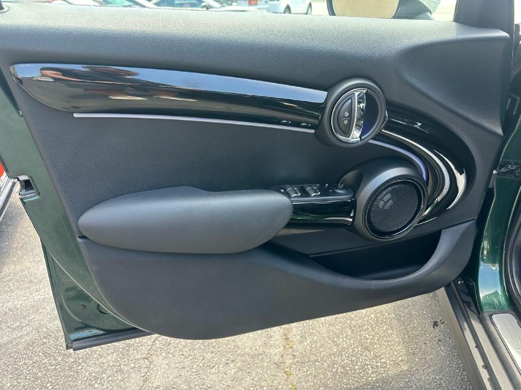 MINI HARDTOP 4 DOOR 2016 MINI HARDTOP 4 DOOR WMWXU3C52G2D27798