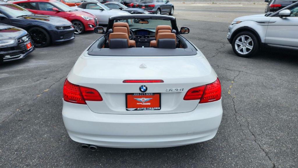 BMW 3 SERIES 2011 BMW 3 SERIES WBADW7C58BE544183