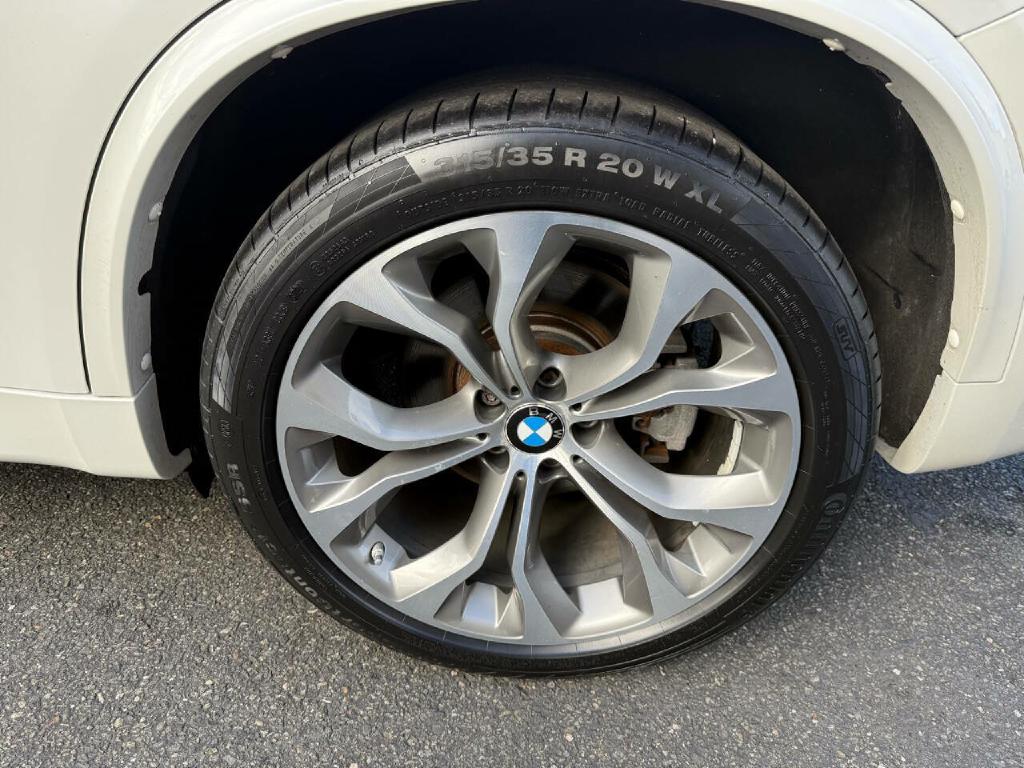 BMW X5 2014 BMW X5 5UXKR6C58E0J73182