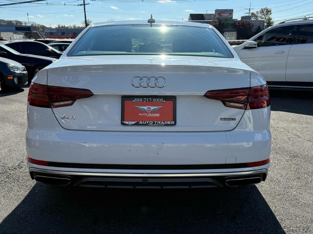 AUDI A4 2019 AUDI A4 WAUDNAF43KA023687