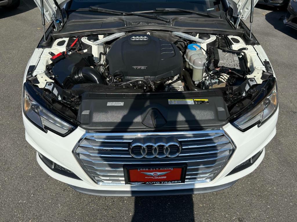 AUDI A4 2019 AUDI A4 WAUDNAF43KA023687
