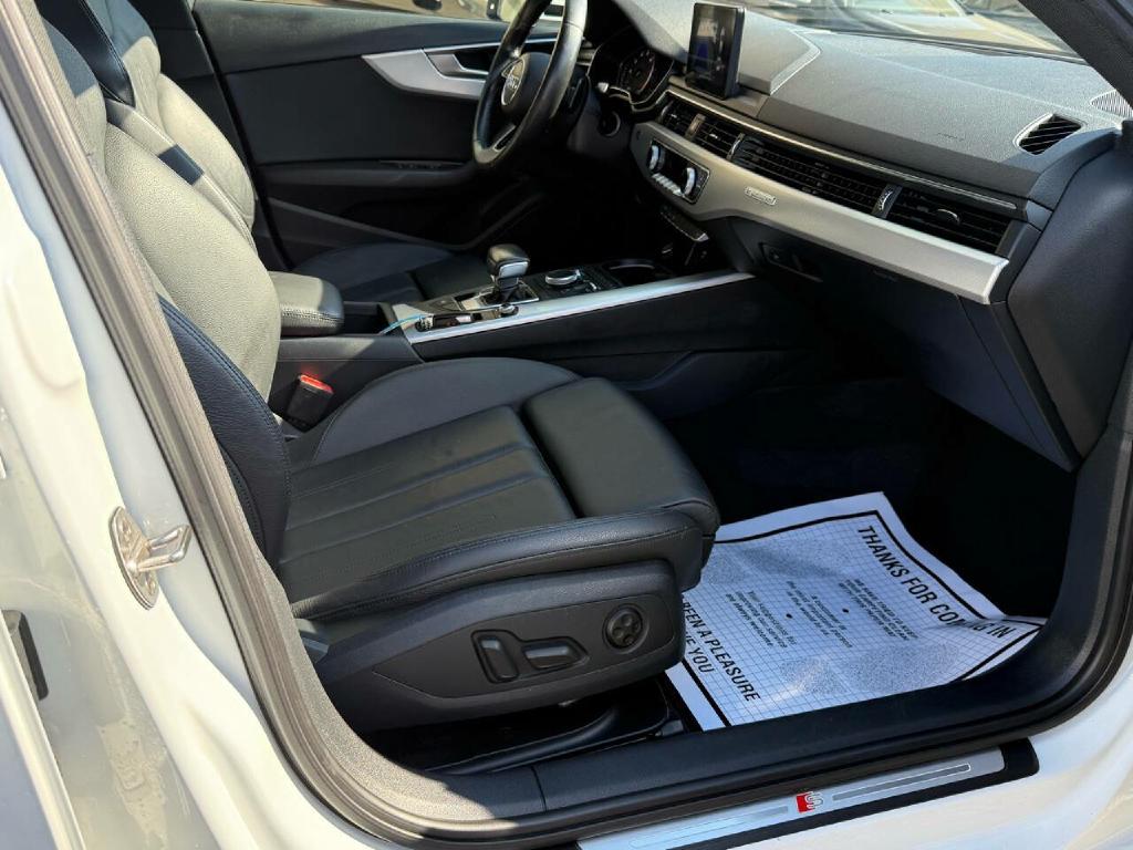 AUDI A4 2019 AUDI A4 WAUDNAF43KA023687