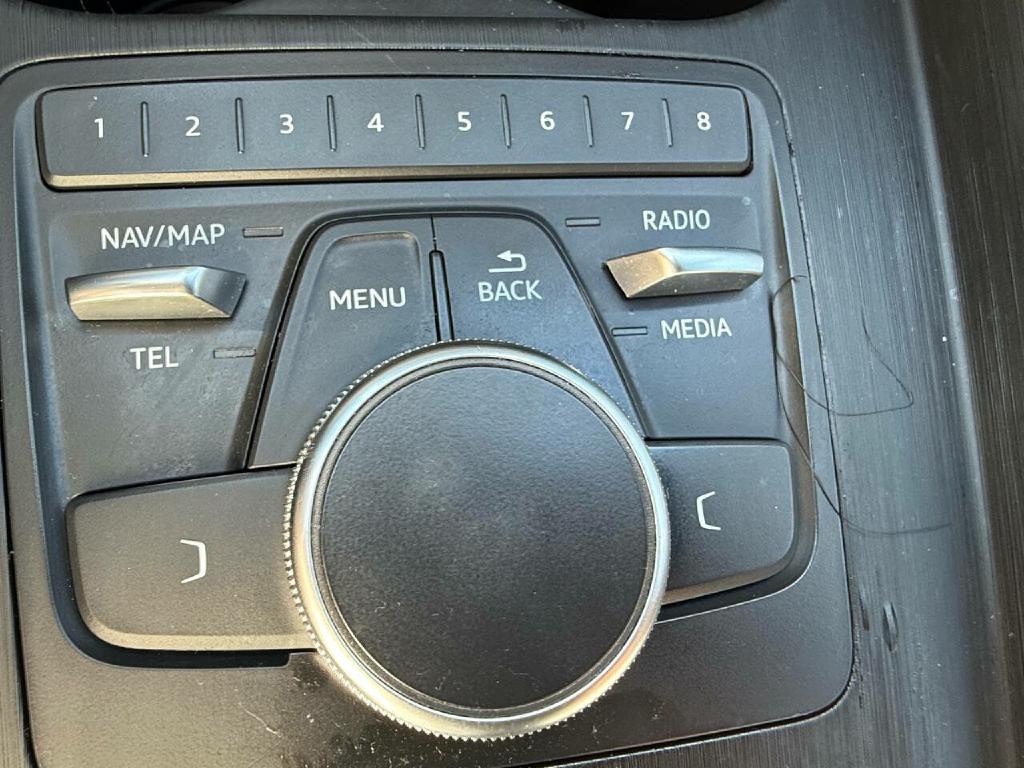 AUDI A4 2019 AUDI A4 WAUDNAF43KA023687