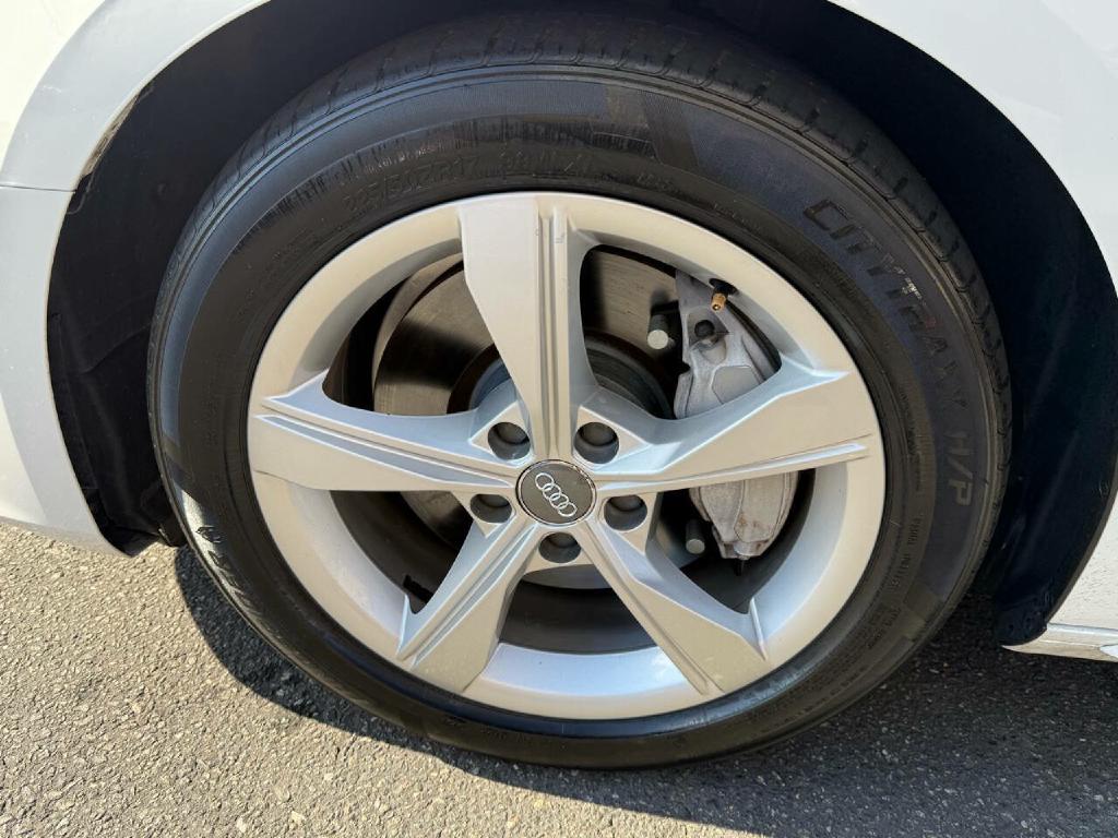 AUDI A4 2019 AUDI A4 WAUDNAF43KA023687