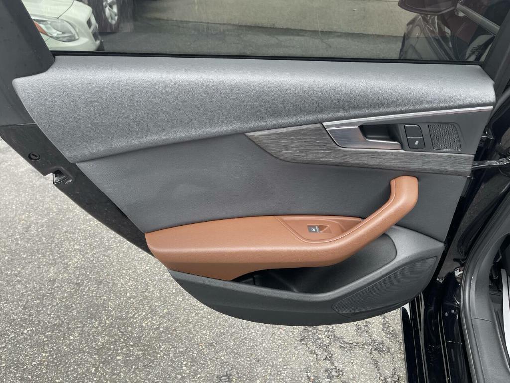 AUDI A4 2017 AUDI A4 WAUKMAF4XHN059050