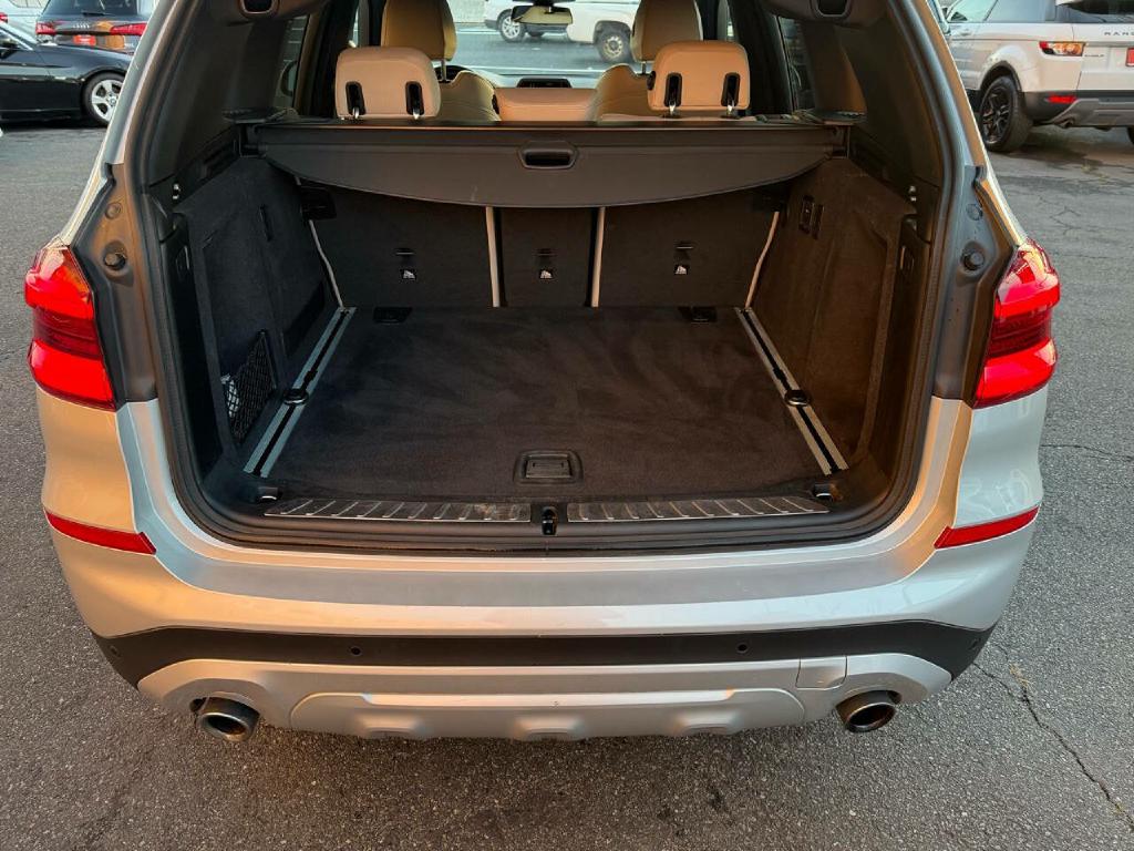 BMW X3 2019 BMW X3 5UXTR9C58KLE13821