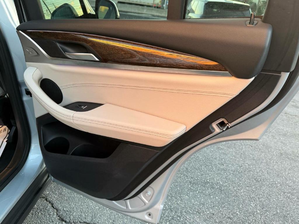 BMW X3 2019 BMW X3 5UXTR9C58KLE13821