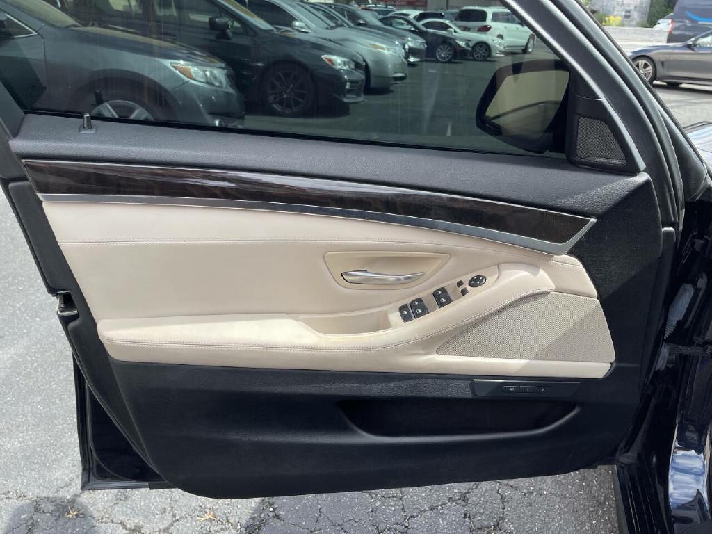 BMW 5 SERIES 2016 BMW 5 SERIES WBA5B3C57GG254831