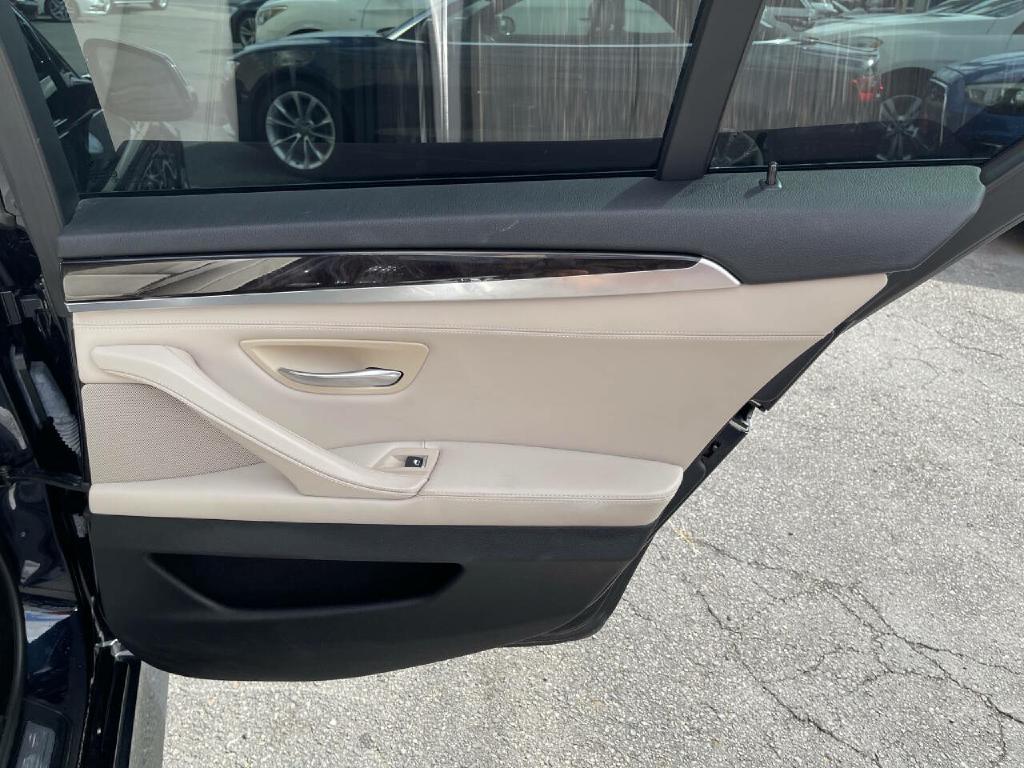 BMW 5 SERIES 2016 BMW 5 SERIES WBA5B3C57GG254831