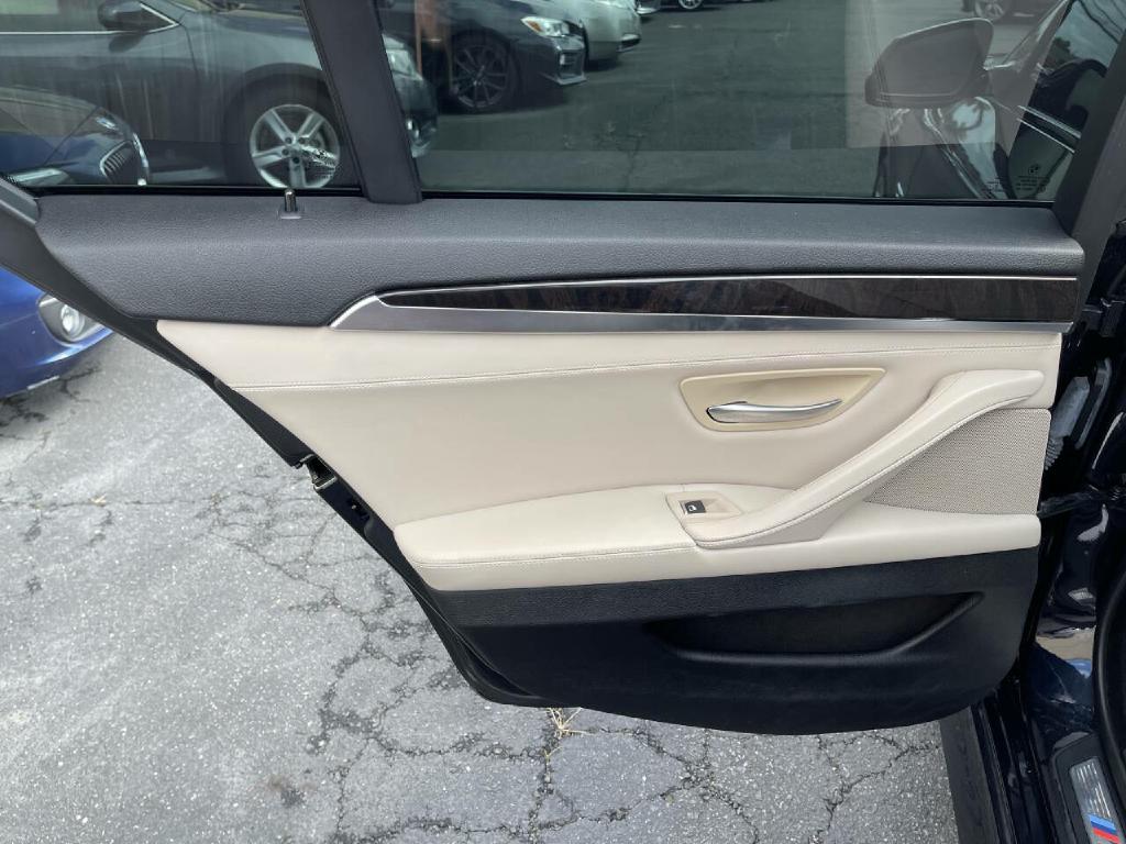 BMW 5 SERIES 2016 BMW 5 SERIES WBA5B3C57GG254831