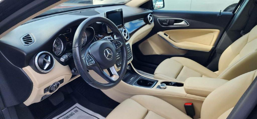 MERCEDES-BENZ GLA 2017 MERCEDES-BENZ GLA WDCTG4GB6HJ333679