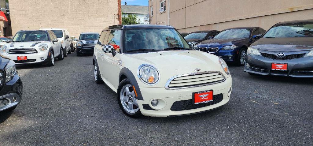 MINI COOPER CLUBMAN 2011 MINI COOPER CLUBMAN WMWZF3C51BTX82340